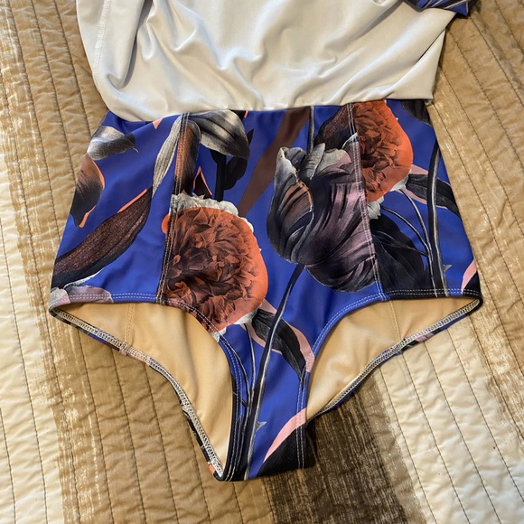 Kortni Jeane HTF bottoms - Picture 3 of 5